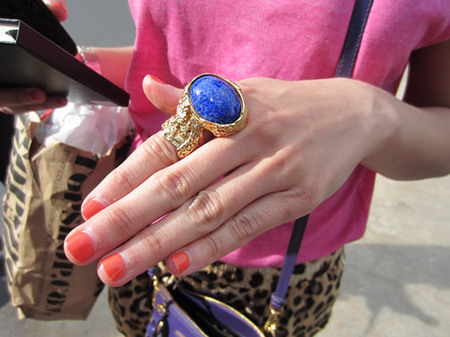 Street fashionistas