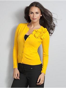 Antique-button flower cardigan
