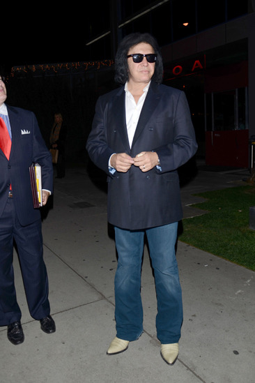 Gene Simmons leaves BOA restaurant in LA