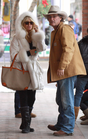 Goldie Hawn and Kurt Russell shopping in Aspen