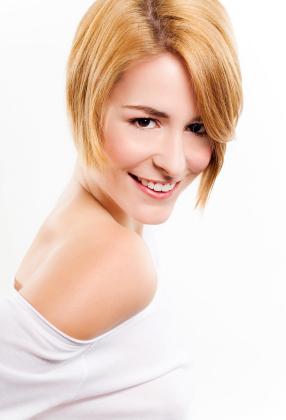 Quick Easy Hairdos on Hairstyles Quick Easy Layered Chin Length Bob Jpg