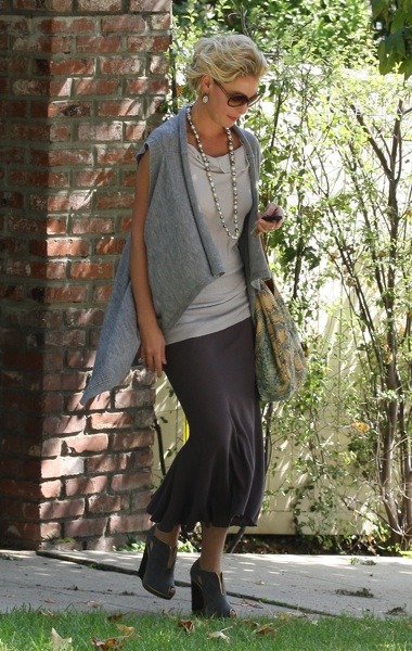 Katherine Heigl in black wedge booties