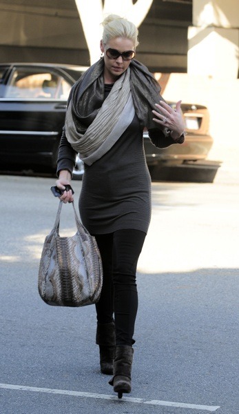 Katherine Heigl in tight sweater