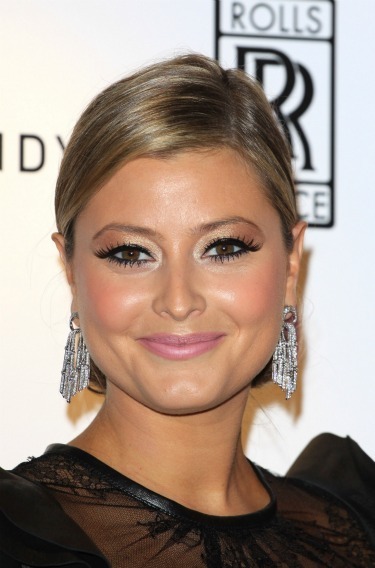 Holly Valance's sleek bun 