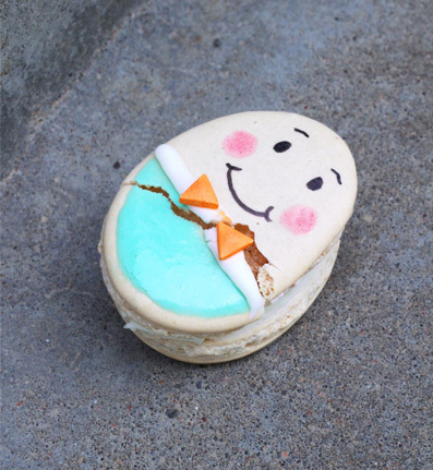 Humpty Dumpty macarons