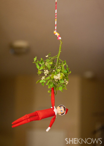 Meet me under the mistletoe 