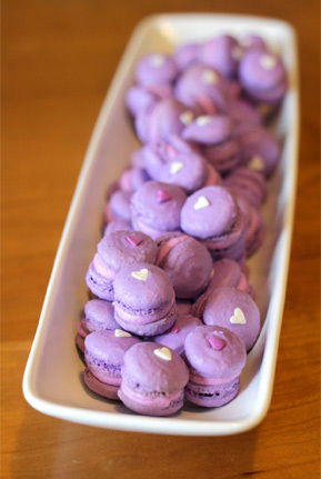Itty bitty purple macarons 