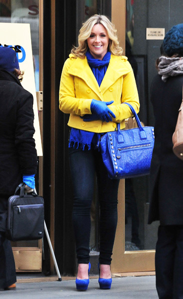 Jane Krakowski films a scene for "30 Rock" in NYC