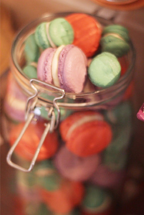 Jar full of macarons 