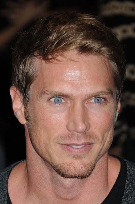 Jason Lewis Juicy opening