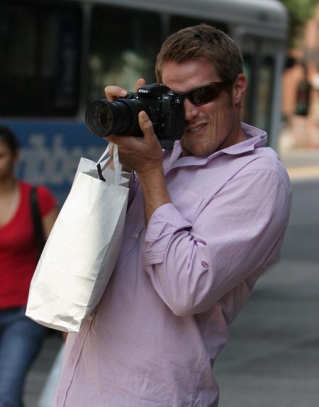 Jason Lewis paparazzi