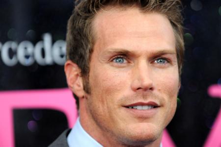 Jason Lewis SATC carpet