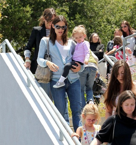 Jennifer Garner and girls