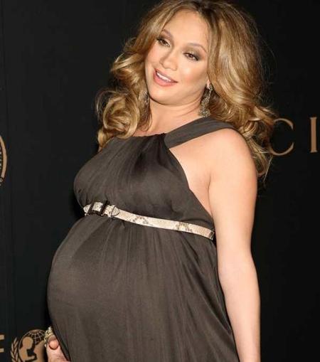 Lopez Pregnant 18