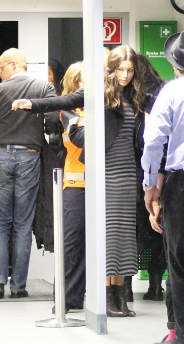 Jessica Biel goes through airport security