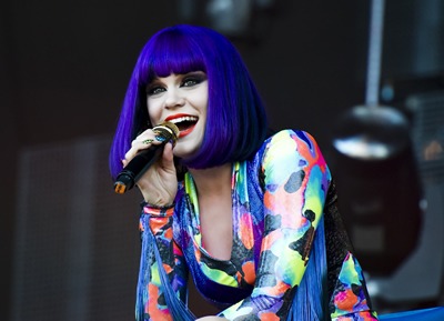 Jessie J with a deep hue