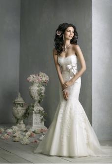 Jim Hjelm Bridal 