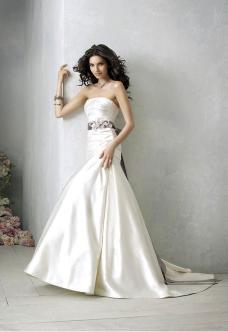 Jim Hjelm Bridal 
