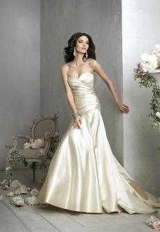 Jim Hjelm Bridal