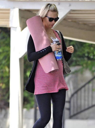 January Jones goes to yoga
