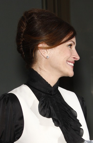 Julia Roberts' Classic French Twist