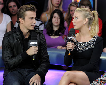Julianne Hough's chic ponytail