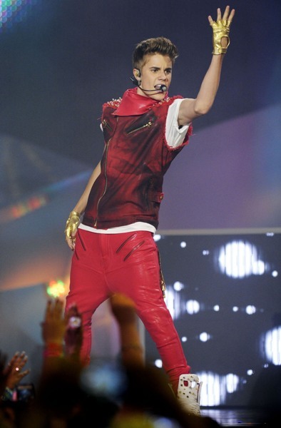Justin Bieber excites fans 
