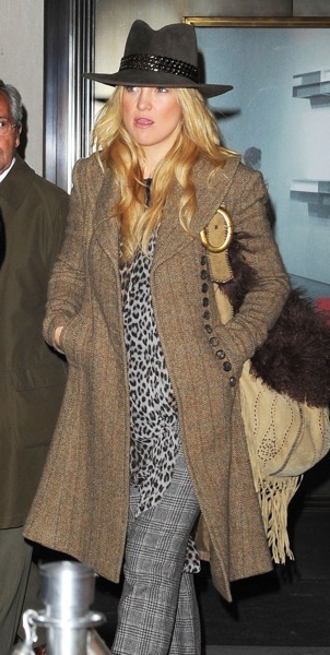 Kate Hudson in patterns