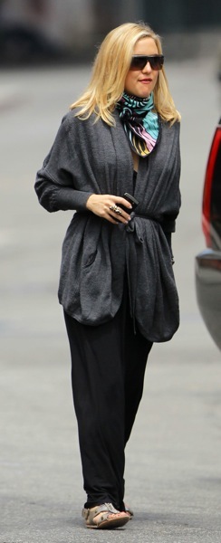 Kate Hudson in a wrap