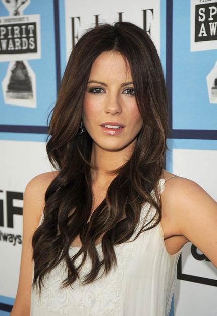 Kate Beckinsale long and layered hairstyle