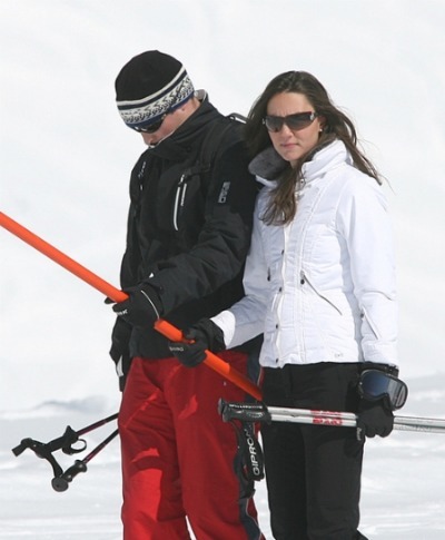 william kate skiing kiss. kate and william skiing.