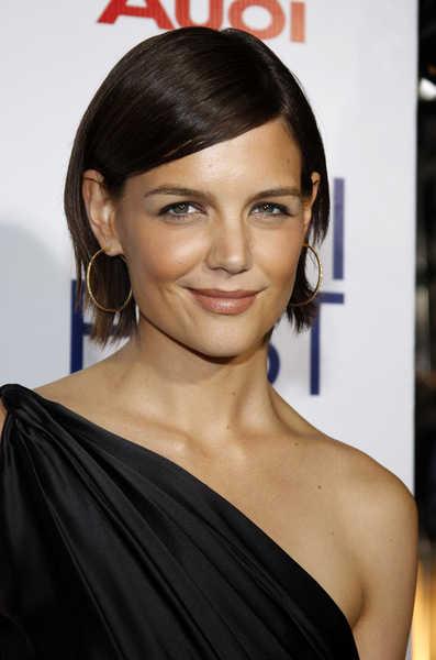 Katie Holmes wears her bob