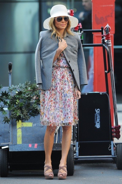 Kelly Ripa in floral print