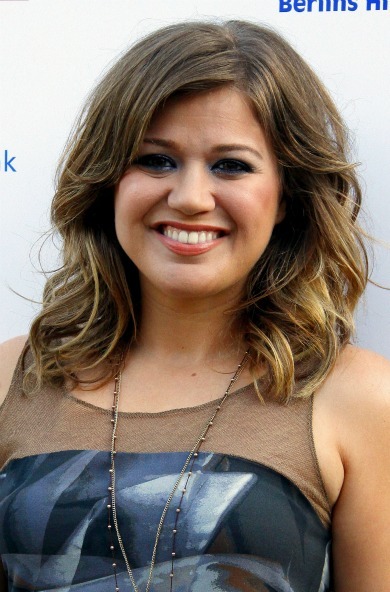 Kelly Clarkson looks mature and cute at the same time with these ... Kelly Clarkson looks mature and cute at the same time with these ...