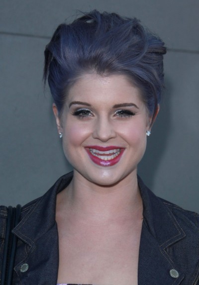 Kelly Osbourne with pastel purple