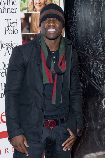Kevin Hart gets cozy 