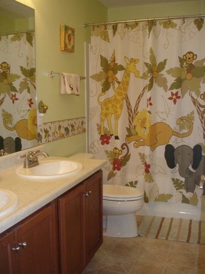 Ideas  Bathroom Decorating on It S A Jungle Out There   Bathroom Decorating Ideas
