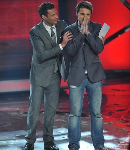 Ryan Seacrest and Kris Allen
