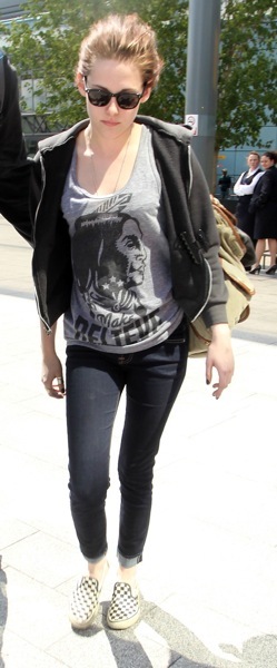 Kristen Stewart in checkered sneakers