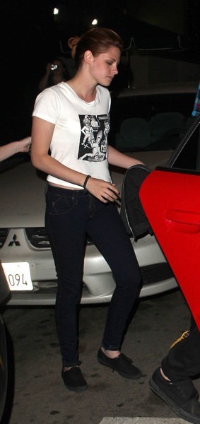 Kristen Stewart in black skinny jeans