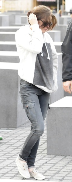 Kristen Stewart in cargo jeans
