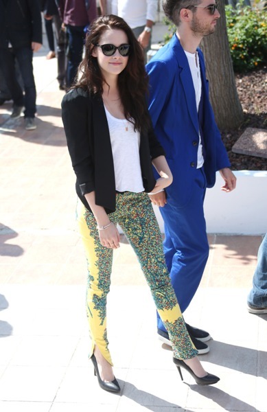 Kristen Stewart in printed pants