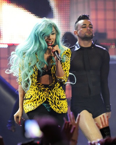 Loving a lady in turquoise!