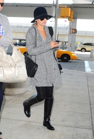 Lauren Conrad in black hat