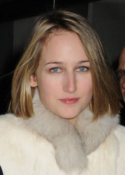 Leelee Sobieski's blonde, bob hairstyle
