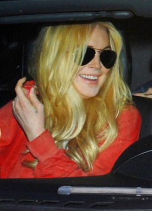 Lindsay Goes Blonde