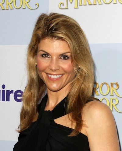 Fast Easy Hairdos on Lori Loughlin   Quick   Easy Hairstyles