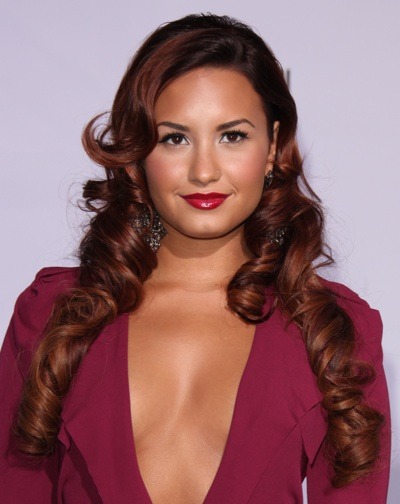 Demi Lovato's bronzer beauty