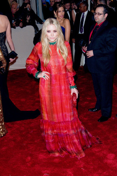 Mary-Kate attends a costume gala
