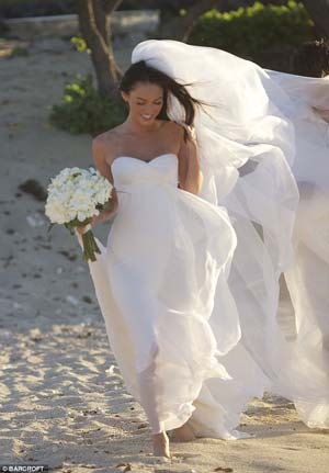 megan fox wedding dresses. Celebrity weddings. Megan Fox
